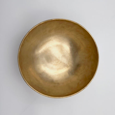 Tibetan singing bowl, matt finish, top view