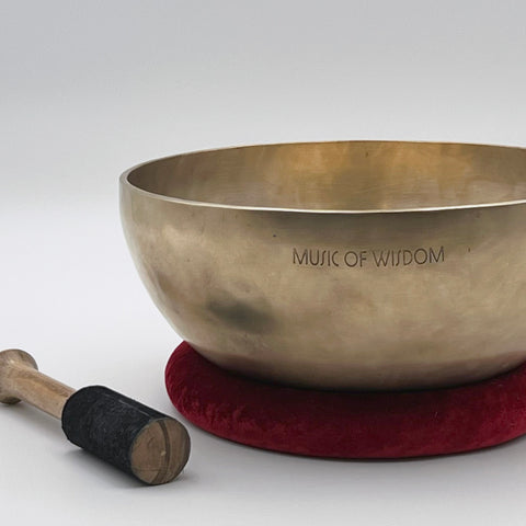 Music Of Wisdom Tibetan singing bowl + cushion and suede mallet