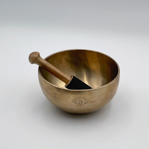 third eye chakra handmade tibetan singing bowl with suede mallet